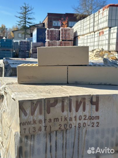 Кирпич облицовочный светлый