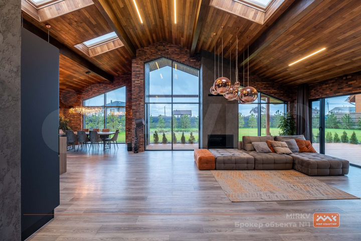 Дом 312 м² на участке 15 сот.