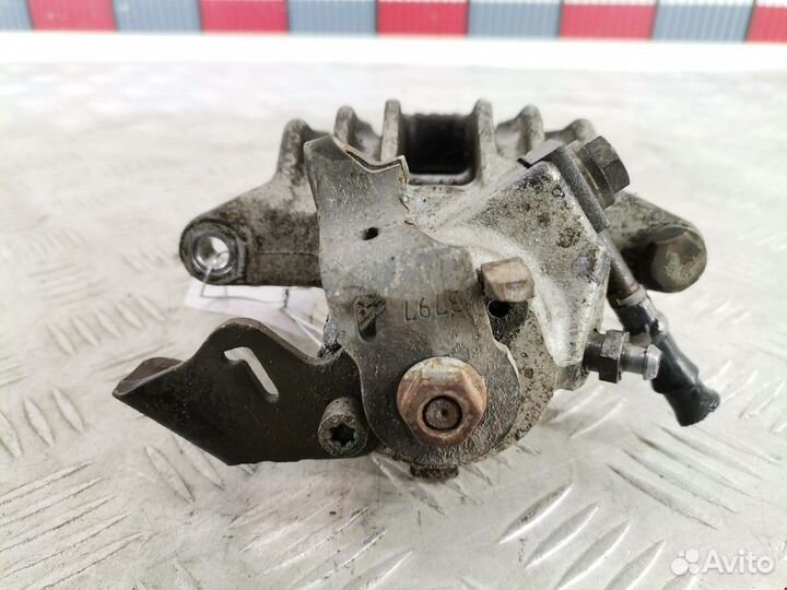 Суппорт задний левый Volkswagen Golf 3 1998