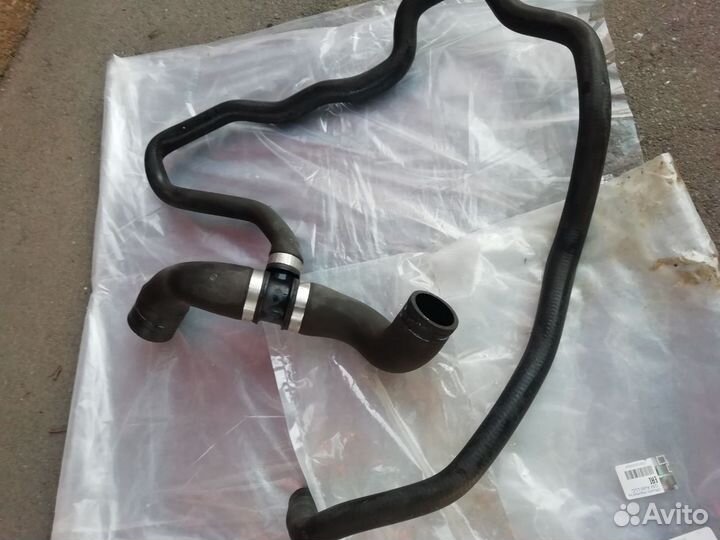 Патрубок шланг на радиатор Opel
