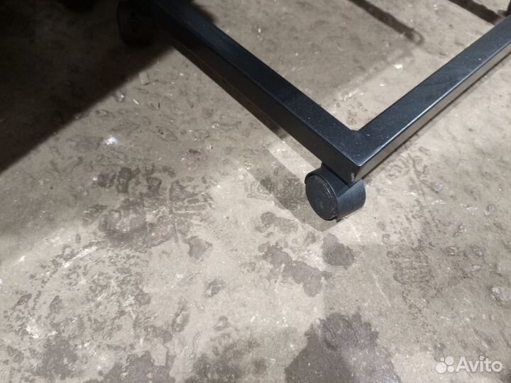 Стойка с плетеными корзинами 43/35/153 5 корзин на