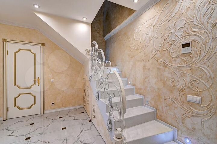 4-к. квартира, 200 м², 10/10 эт.