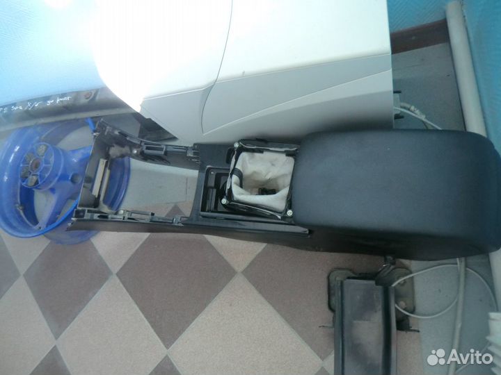 Подлокотник Mazda 6 GH 2007-2012 седан