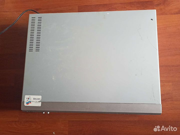 Видеомагнитофон Rolsen