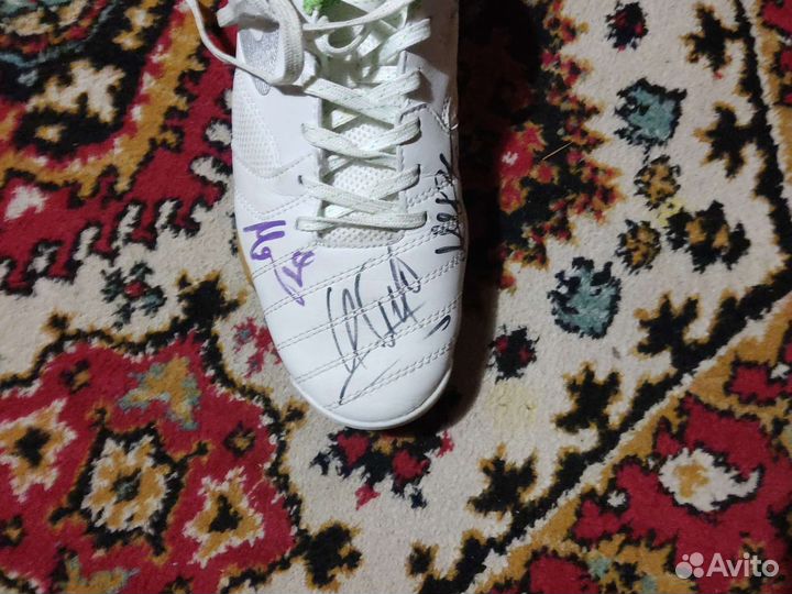 Футзалки с афтографоми игроков команды пфк цска