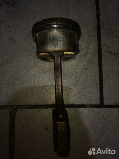 Поршень c шатуном левый Toyota Celsior UCF20 1uzfe