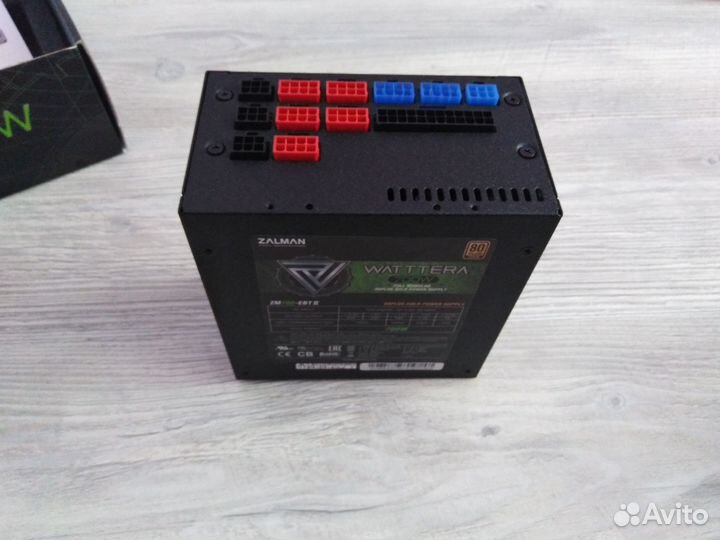 Zalman ebt wattera 700w