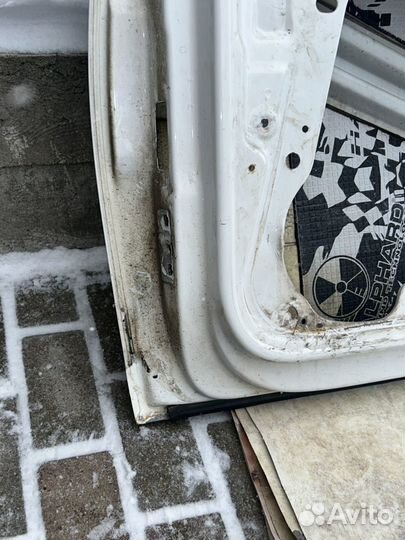 Правая передная дверь гольф 6