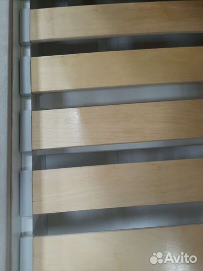 Детская подростковая кровать с бортиком