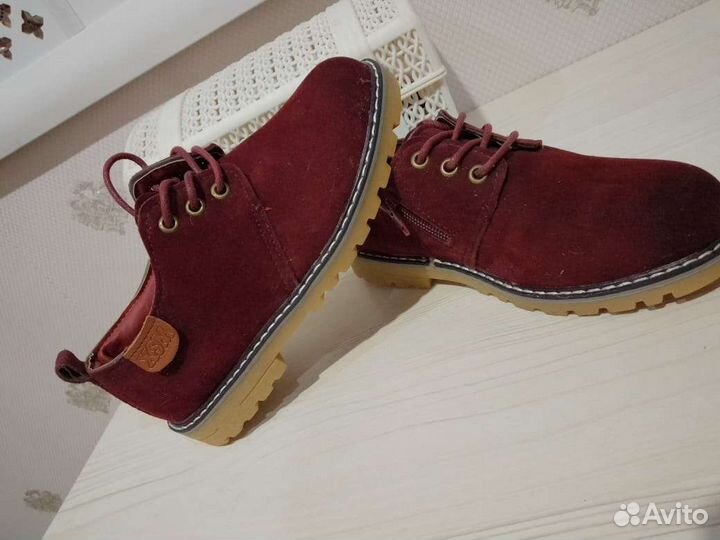 Полуботинки на мальчика новые