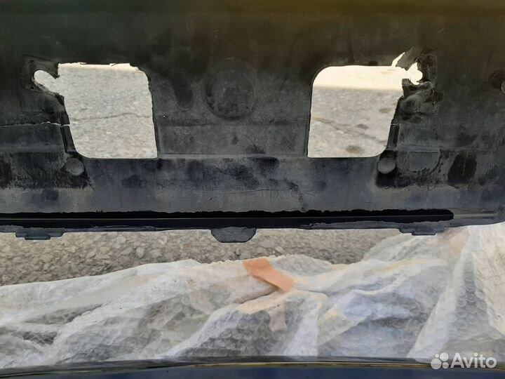 Бампер передний Toyota Corolla Axio 2013 г