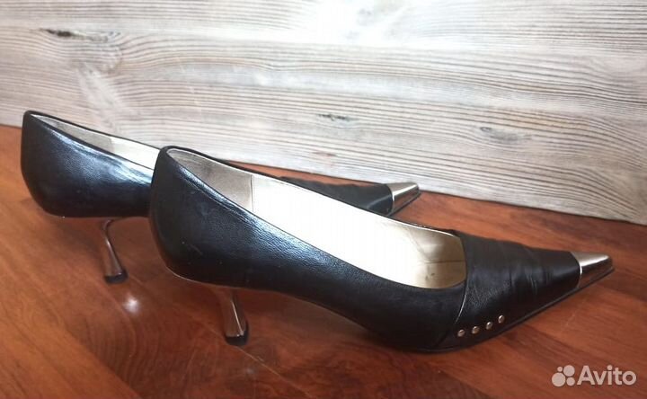 Туфли лодочки черные 39