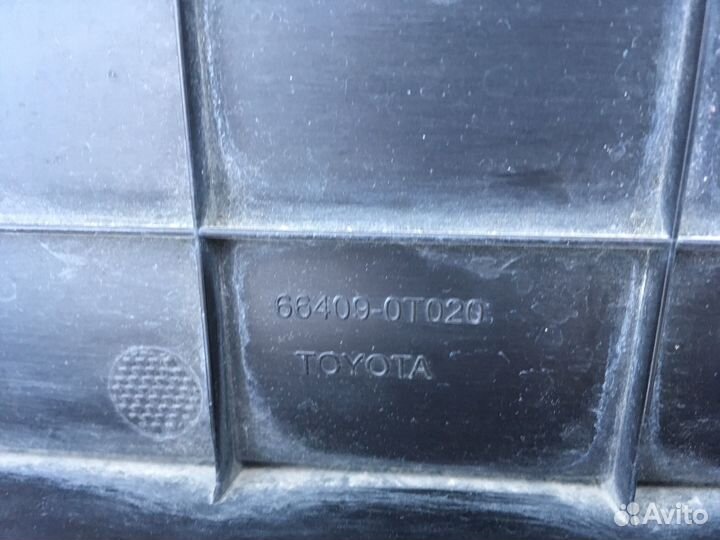 Подиум задний оригинал под номер на Toyota venza