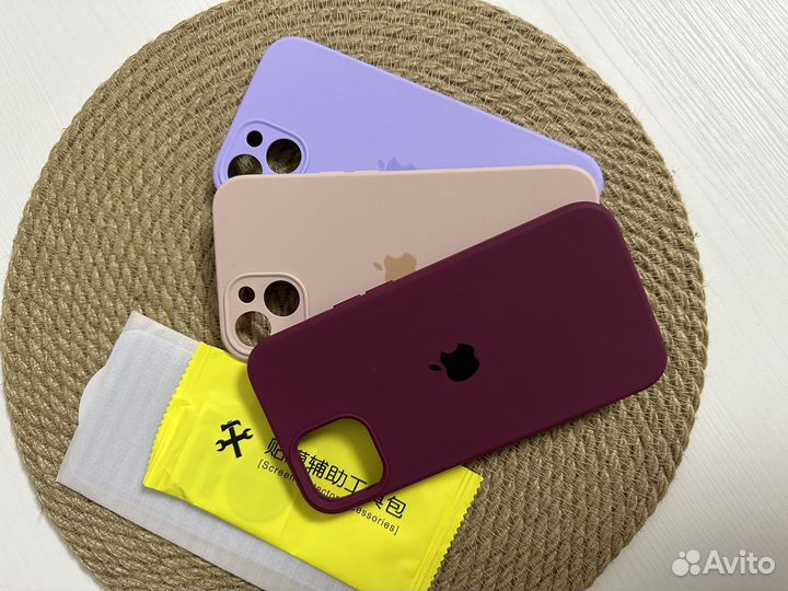 Чехлы на iPhone 13