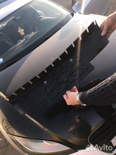 Накладка на радиаторную решетку на Audi TT 8j