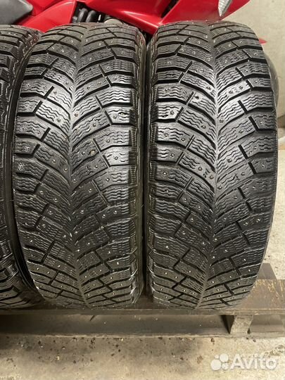 Michelin X-Ice North 4 215/65 R16 102T