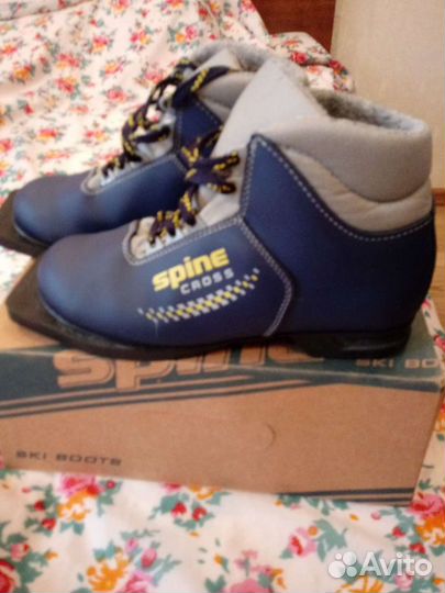 Лыжные ботинки