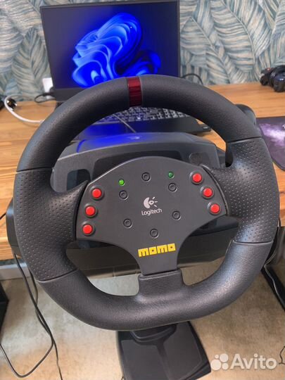 900 градусов игровой руль logitech momo racing