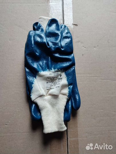 Перчатки нитриловые