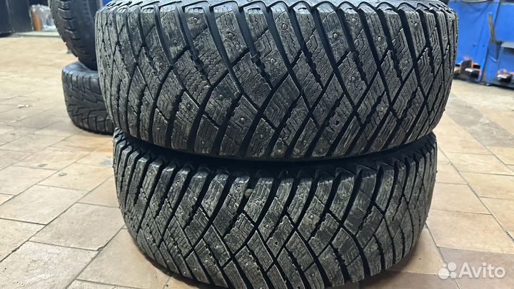 Goodyear Ultragrip Ice Arctic 215/60 R16 99T