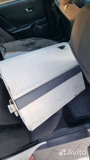 Дверь на Audi 80 B3