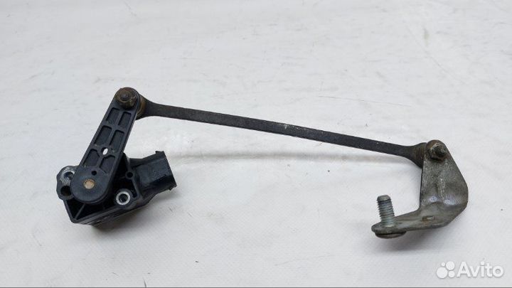 Датчик положения кузова Mercedes-Benz S W220 5.5