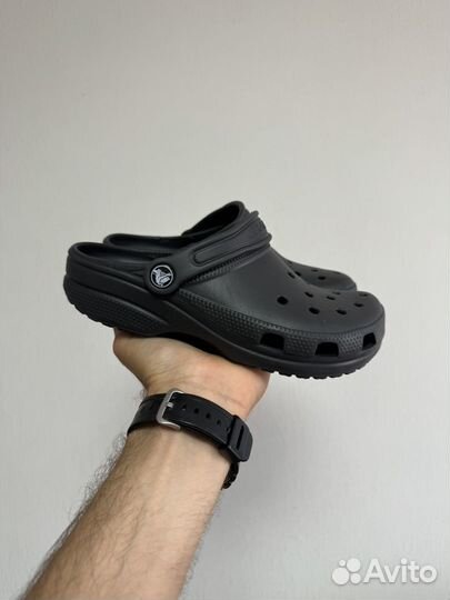 Crocs M4 W6 оригинал made in Italy черный