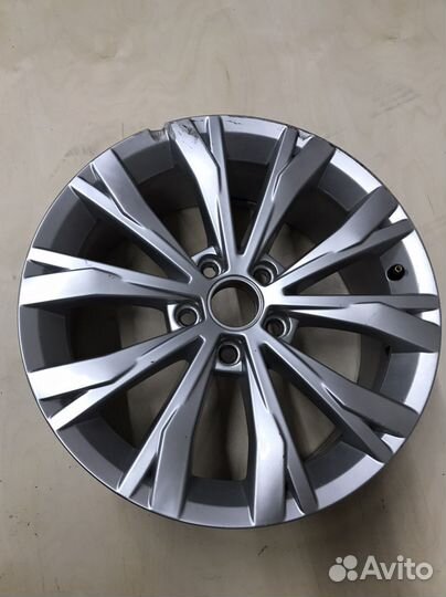 Колесный диск R17 с дефектом Tiguan 2