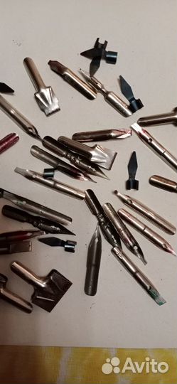 Перья разн.(в т.ч. и плакатные)