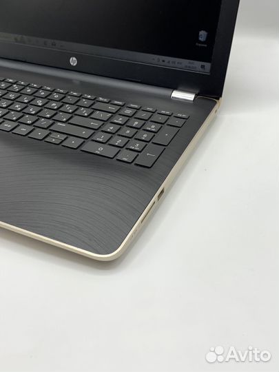 Ноутбук 15.6 HP i3-6006u, r5 m330 2gb 8озу