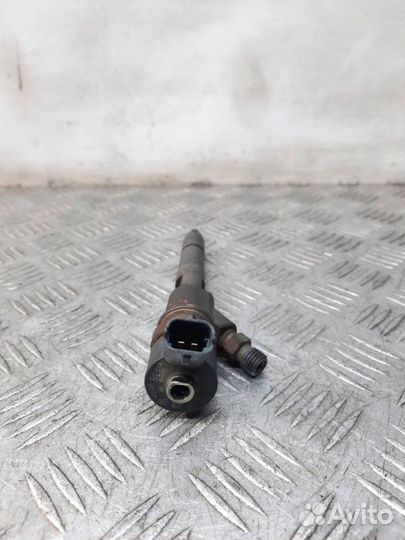 Форсунка Toyota Yaris хэтчбэк 1.4 1ndtv 2006
