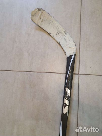 Клюшка хоккейная