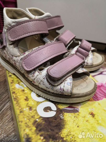 Сандалии для девочки