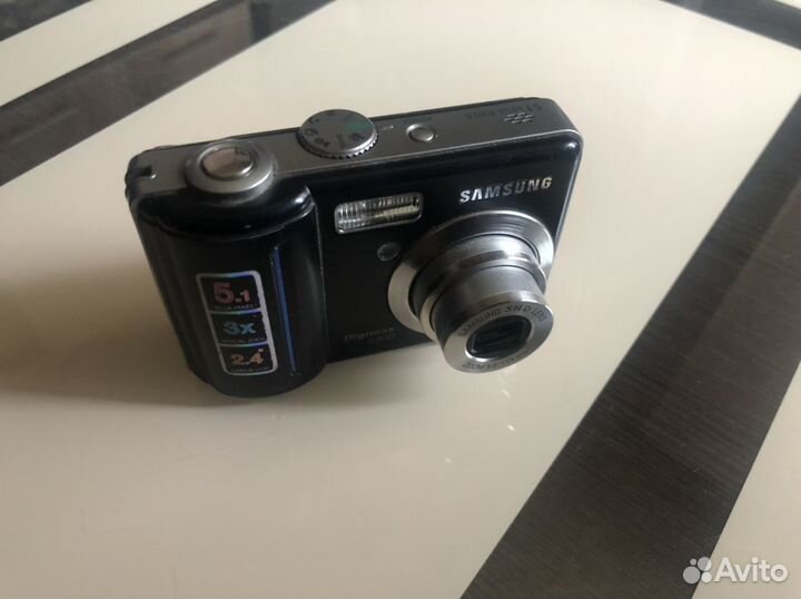 Компактный фотоаппарат