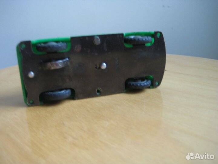 Машинка детская инерционная конец 50-х годов ххв