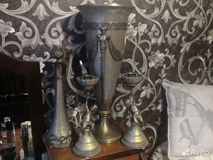 Вазы из бронзы и фарфора