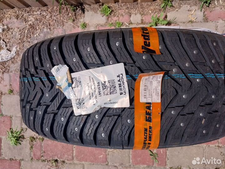 Nokian Tyres Hakkapeliitta 8 SUV 245/60 R18 109T