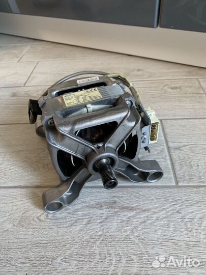 Двигатель стиральной машины