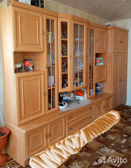 Стенка в гостиную бу