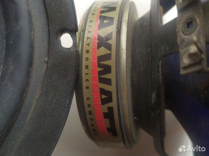 Динамики на авто maxwatt