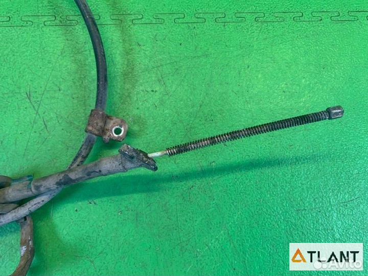 Тросик ручника задняя правая nissan serena