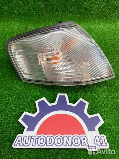 Габарит передний правый Nissan Ad vhny11 QG18DE