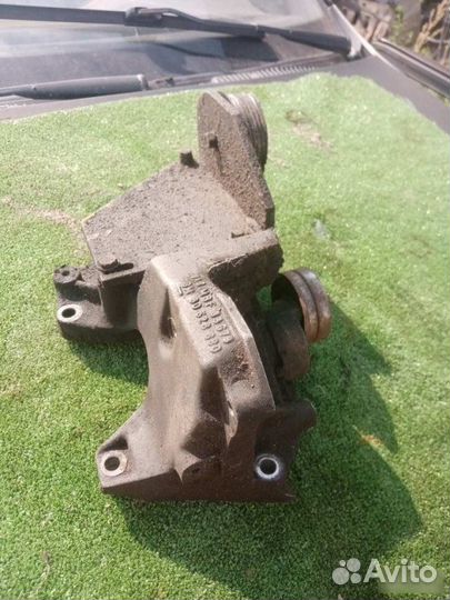 Кронштейн кондиционера Opel Vectra B