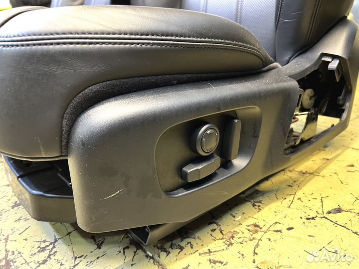 Сиденья для Volkswagen Caravelle