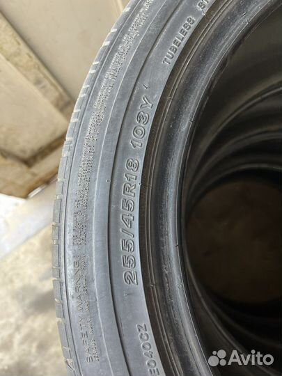 Bridgestone Potenza RE040 255/45 R18