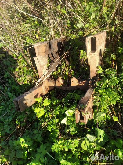 Навесное для лопаты