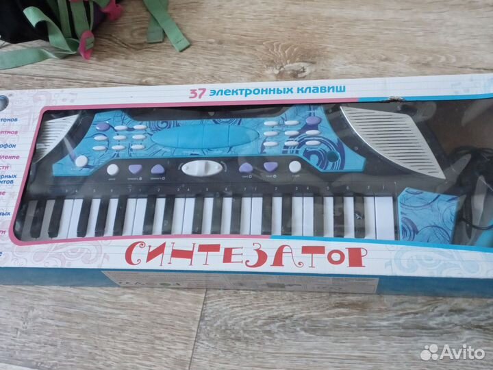 Детский игрушечный синтезатор