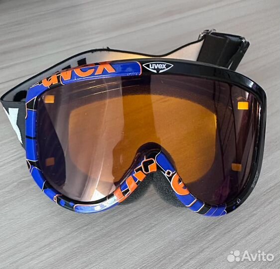 Горнолыжные очки uvex