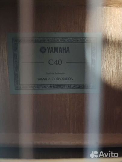 Классическая гитара Yamaha C40