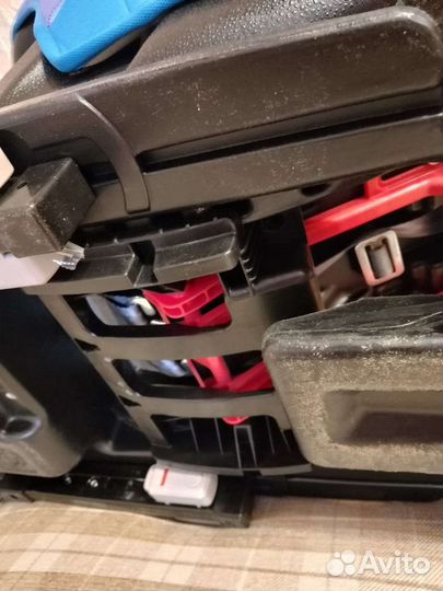 Автомобильное детское кресло от 9 до 36 кг